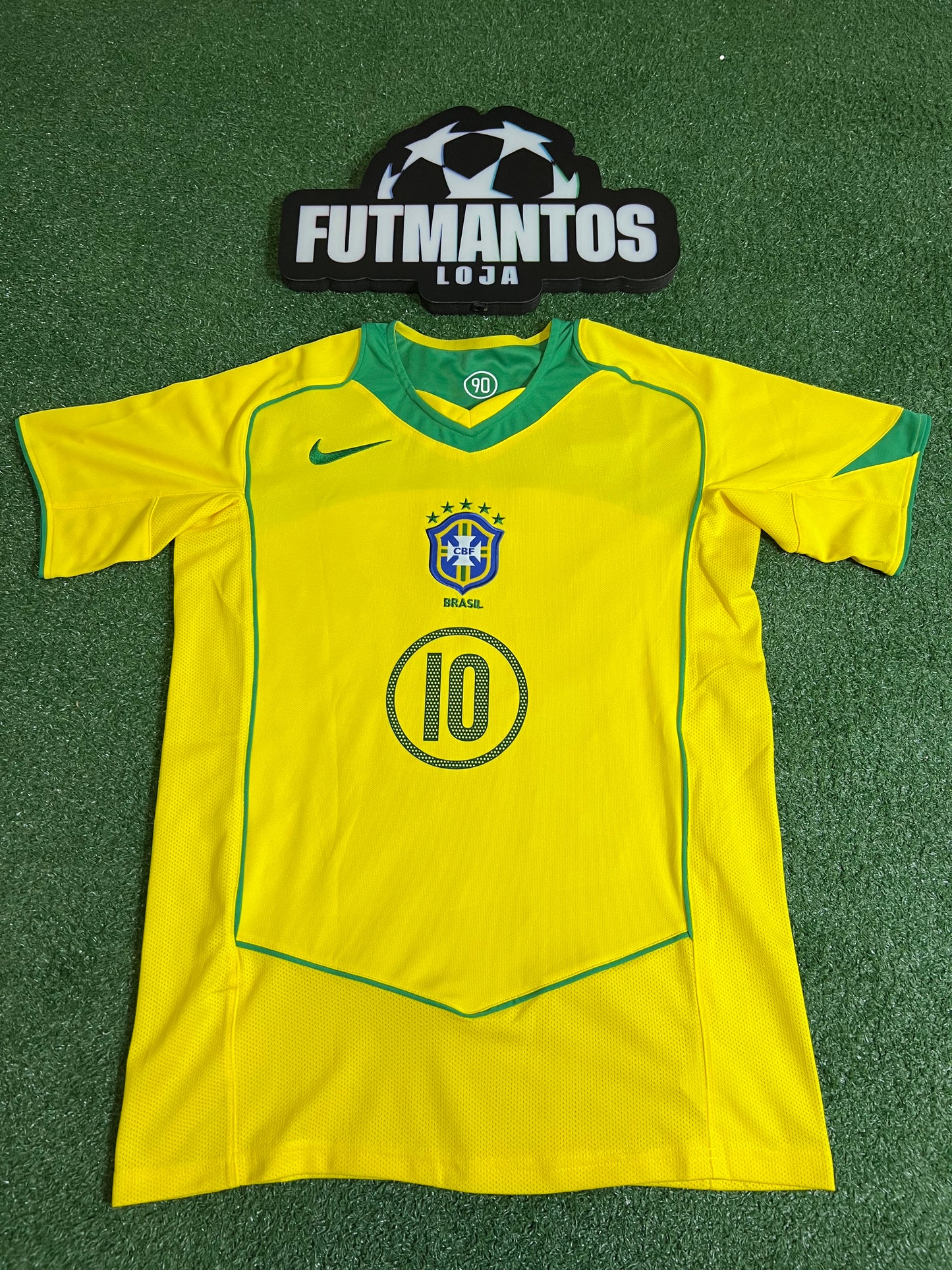 Camisa Brasil 2004 - Ronaldinho #10 | FutMantos