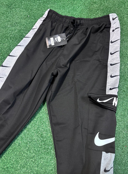 Calça Nike com Bolso