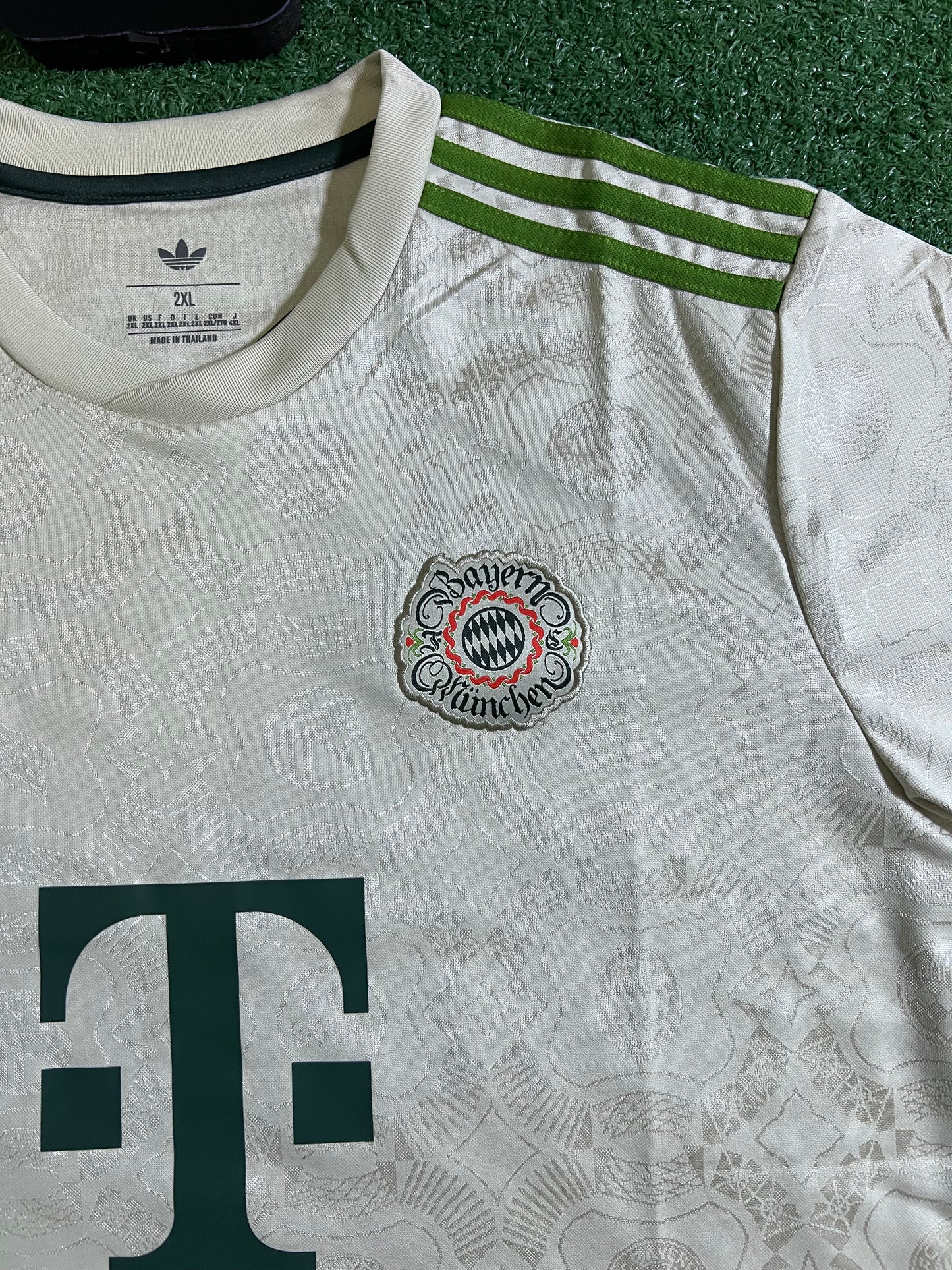 Camisa Bayern de Munchen 25/26 - Oktoberfest | FutMantos
