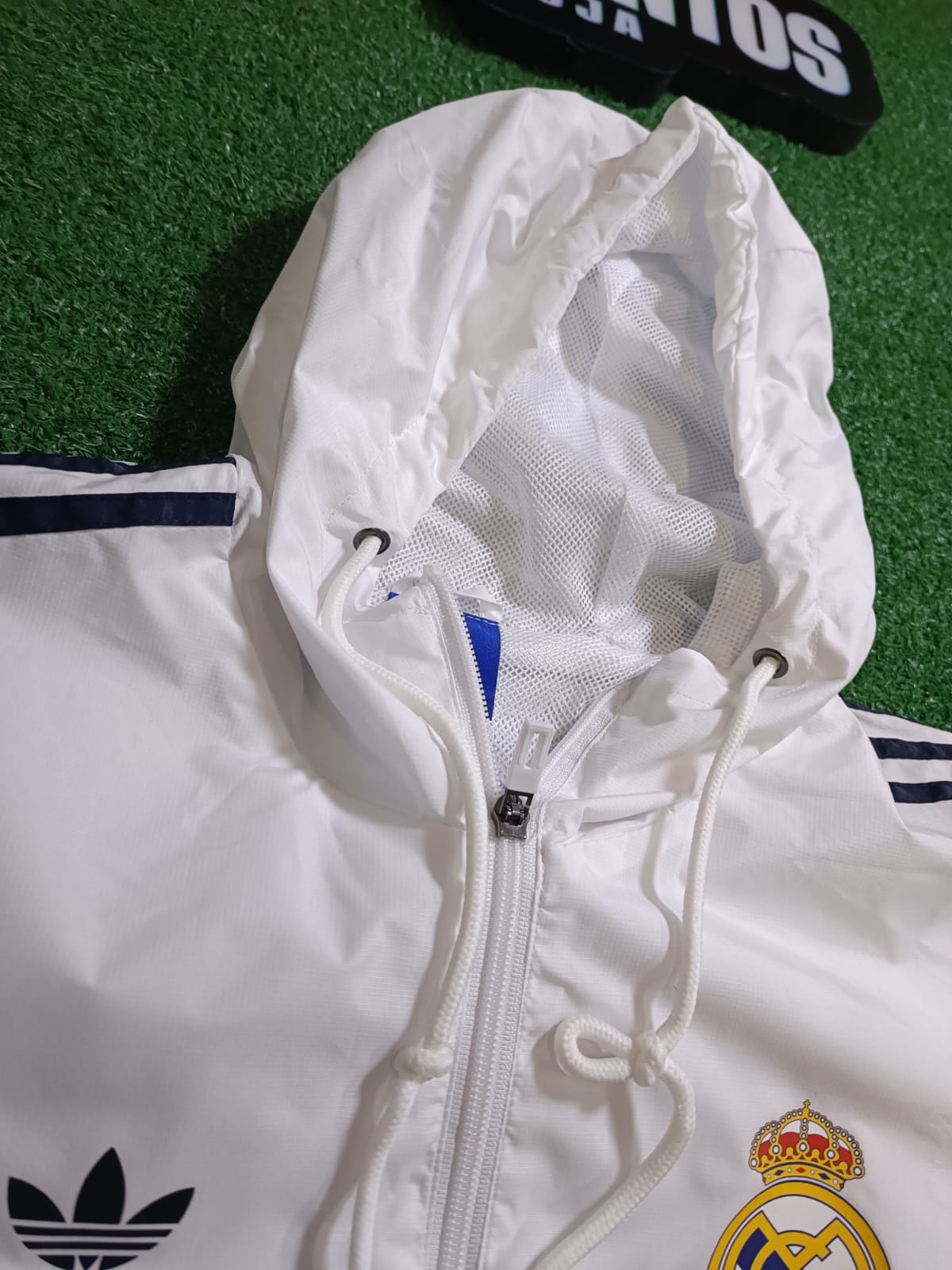 Corta Vento Real Madrid Branco e Azul 24/25 | FutMantos