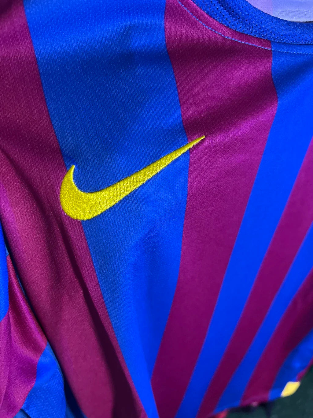 Camisa Barcelona I 2006 - Retrô - Ronaldinho #10 | FutMantos