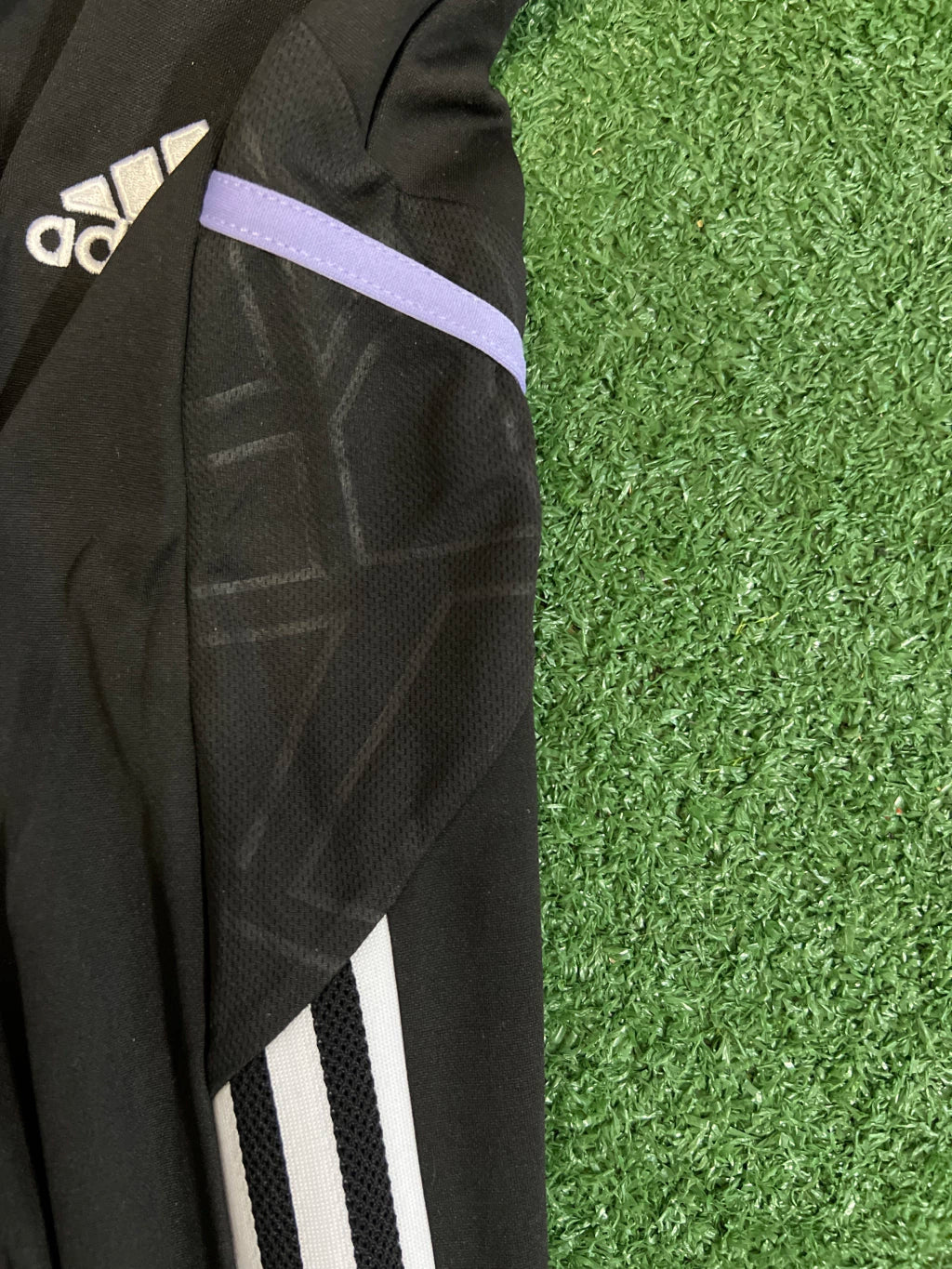 Conjunto de Treino Real Madrid 22/23 | FutMantos