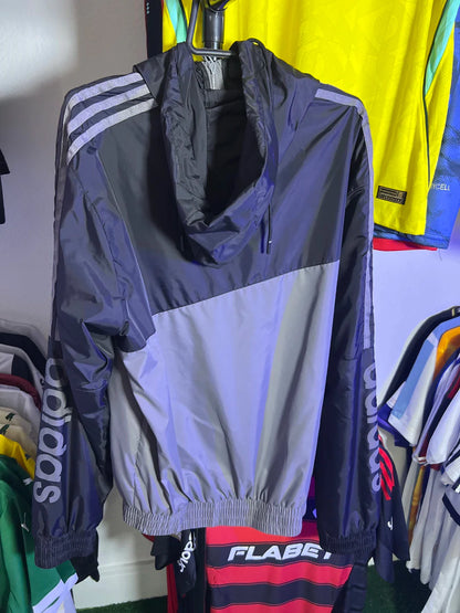Corta Vento Adidas Preto e Cinza 2011| FutMantos