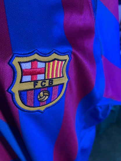 Camisa Barcelona I 2006 - Retrô - Ronaldinho #10 | FutMantos